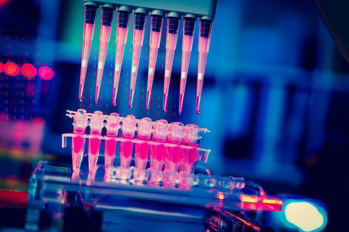 Laboratory pipettes being analyzed. 