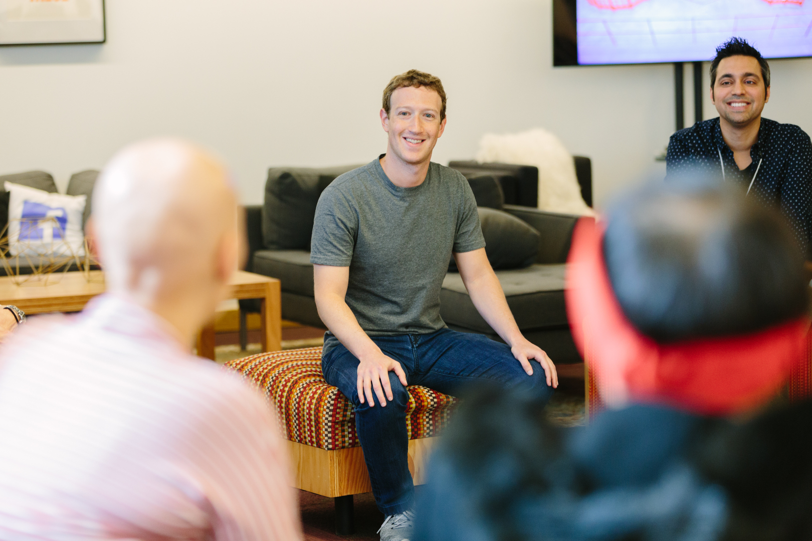 Zuckerberg meeting with guests