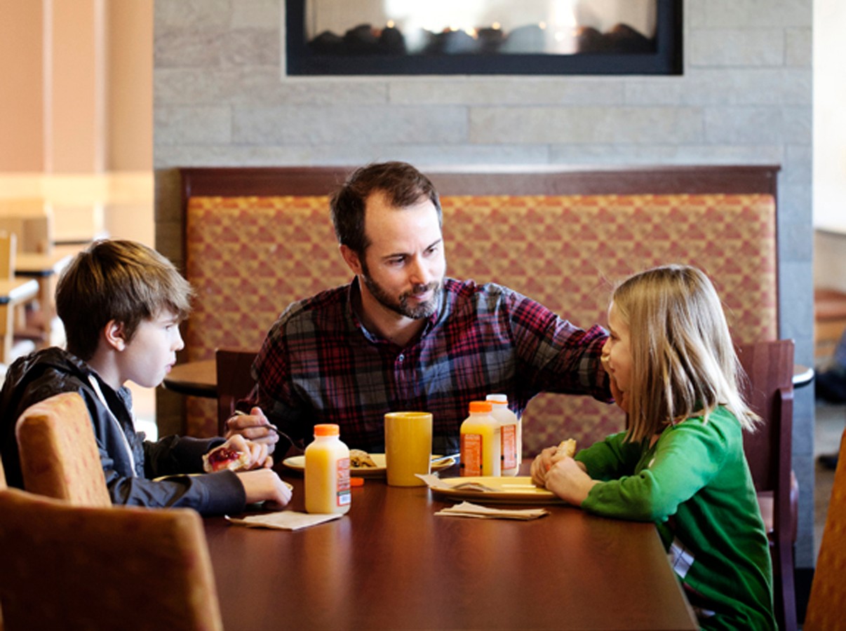 Family eating meal at Panera Bread
