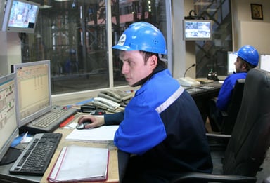 17_03_02 Mechel OAO employees in control room_MTL
