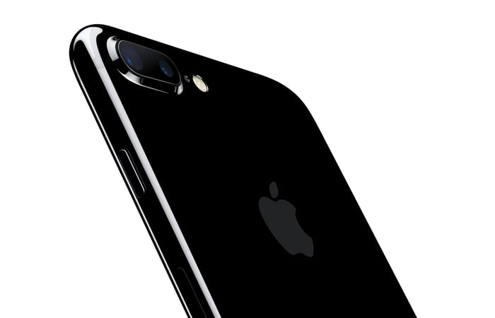 Jet black iPhone 7 Plus