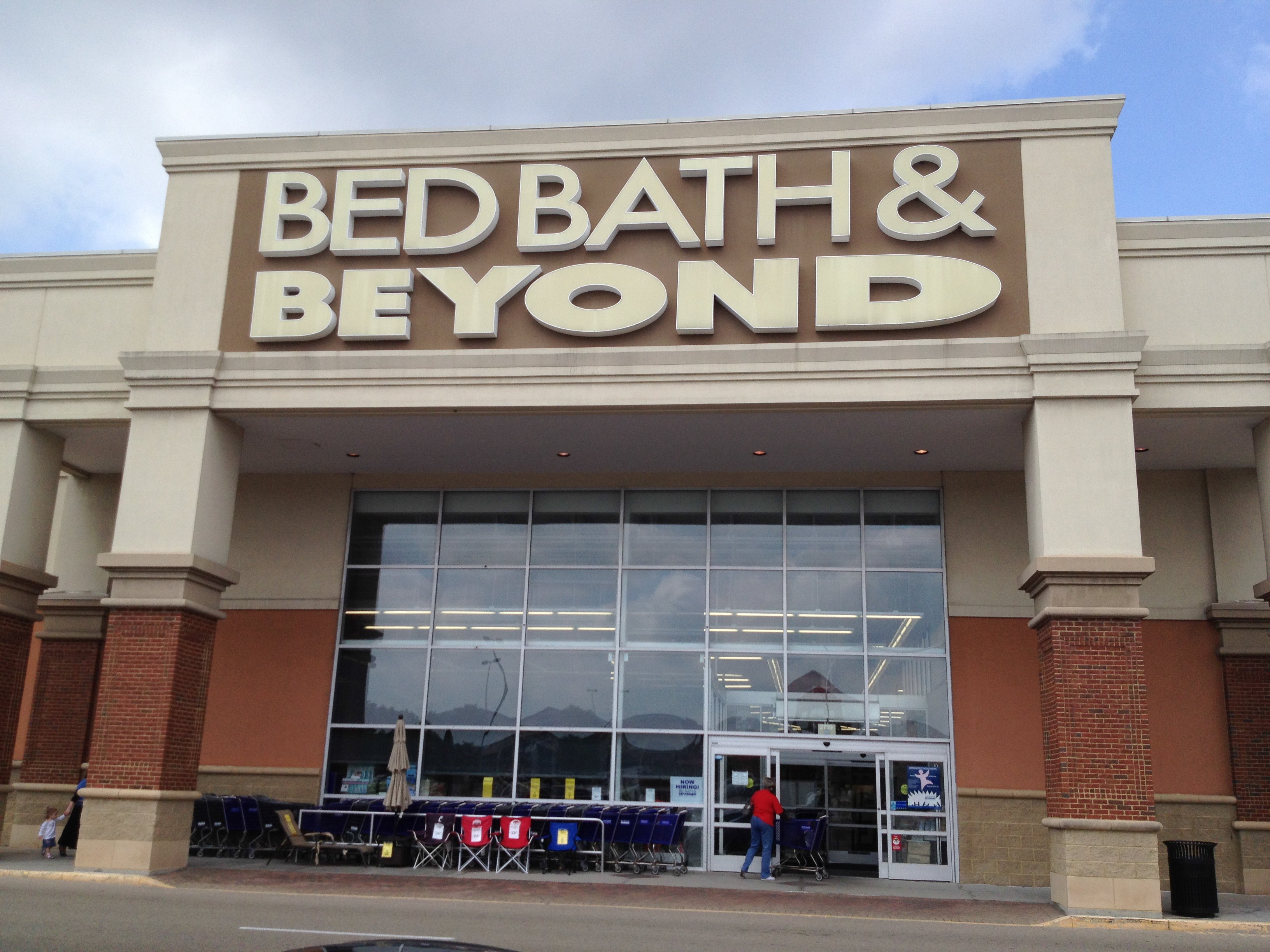 Bed Bath & Beyond store