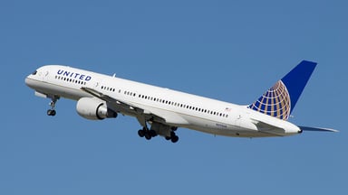 Airline-United Continental-UAL-Boeing 757