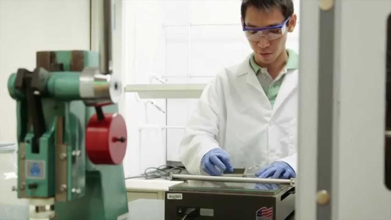 Battery researcher in the lab.
