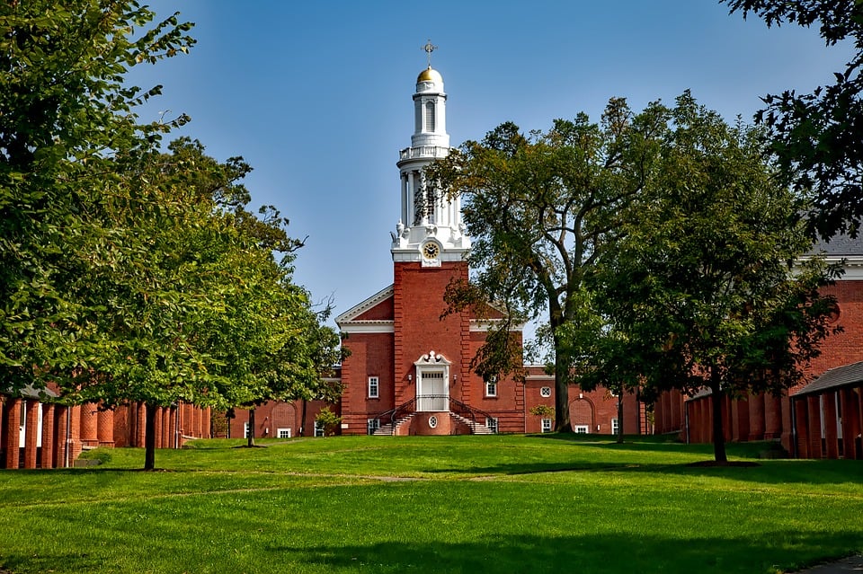 A building on the campus of Yale University in Connecticut.