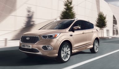 2017FordKuga_Vignale_05