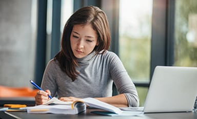 female college student_GettyImages-622015126