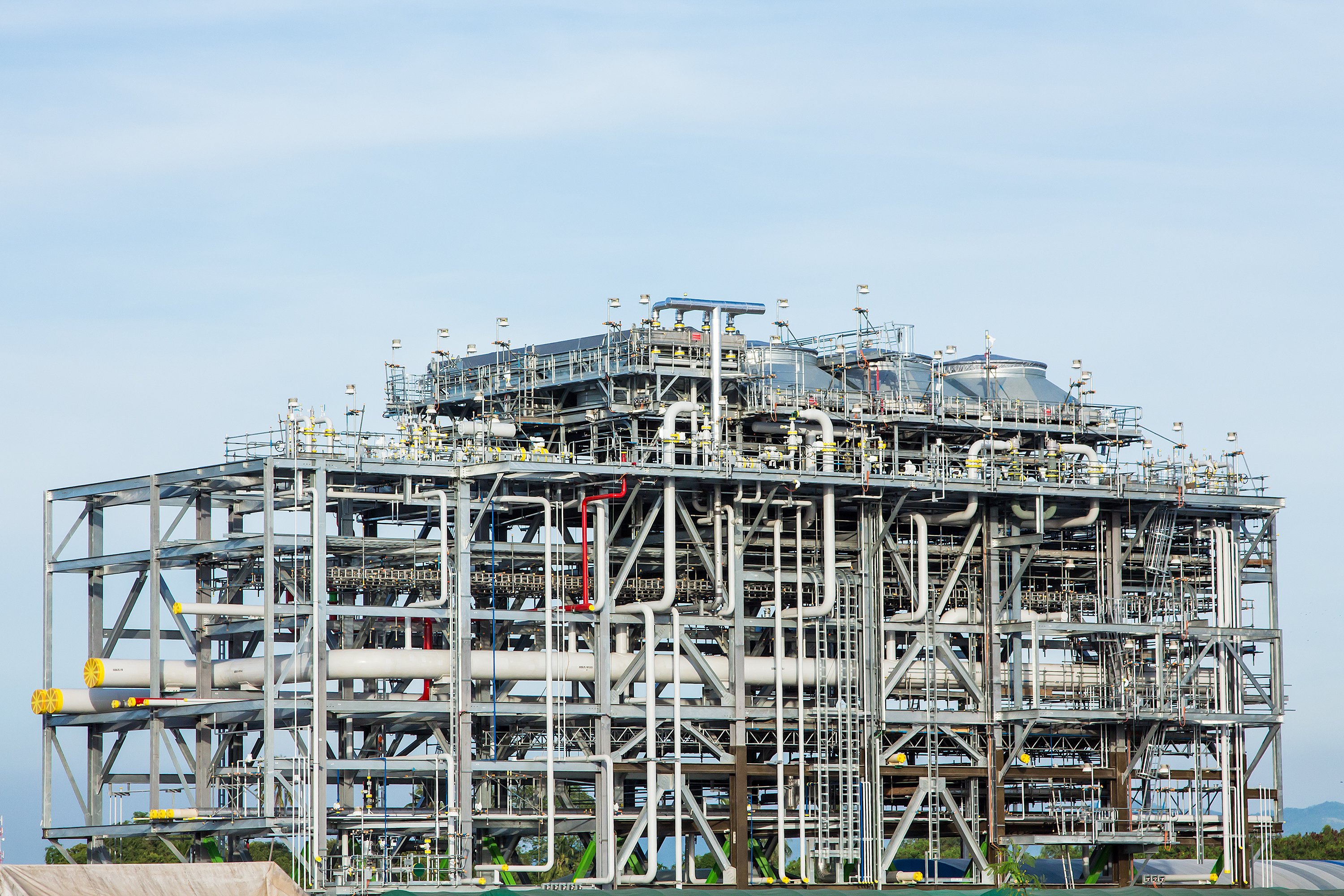 LNG refinery