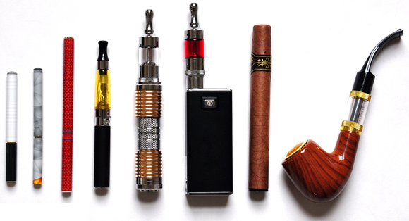 A variety of electronic smoking products, including pens, electronic pipes, and heating cartridges.