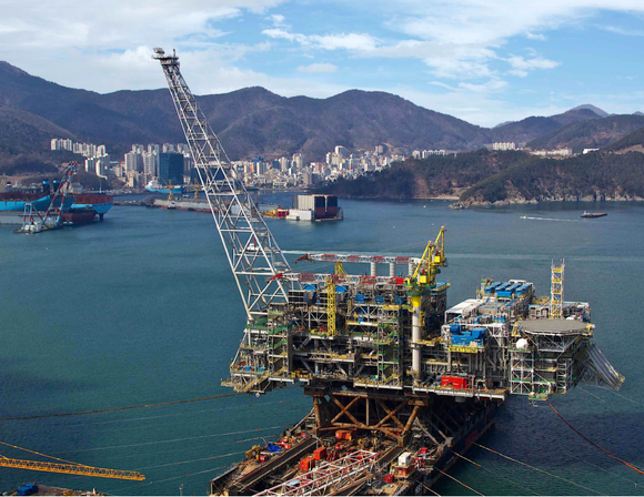 Oil platform under construction
