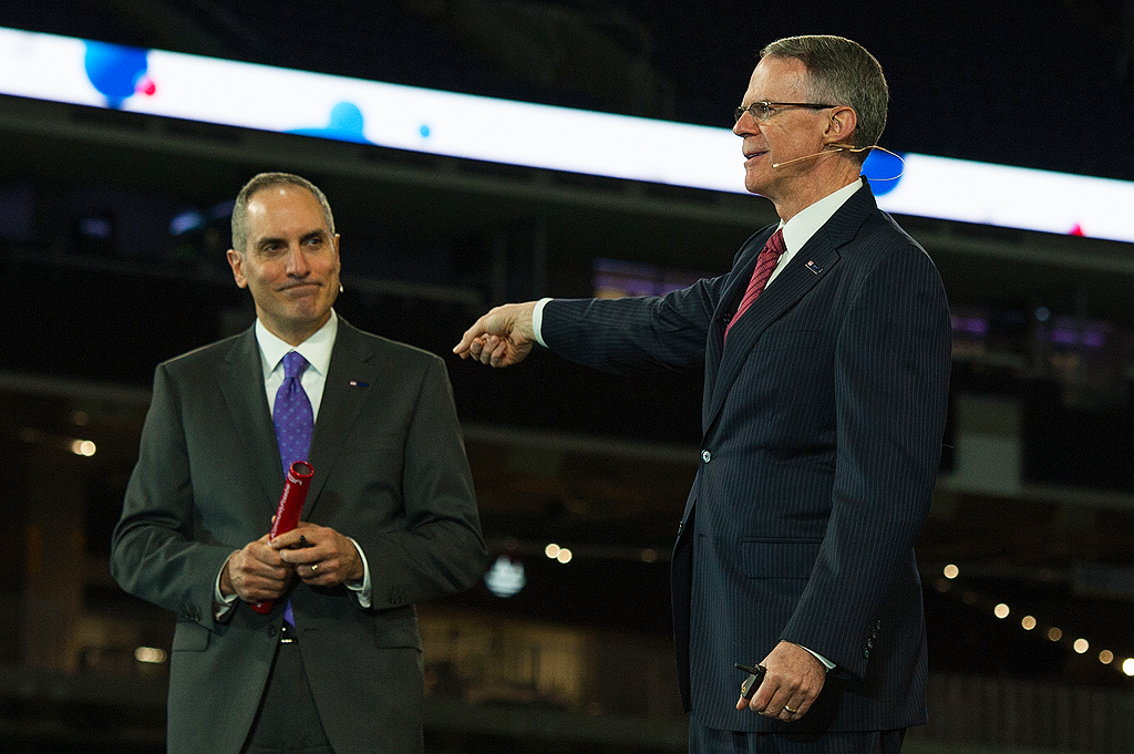 U.S. Bancorp chairman Richard Davis introducing new CEO Andy Cecere. 
