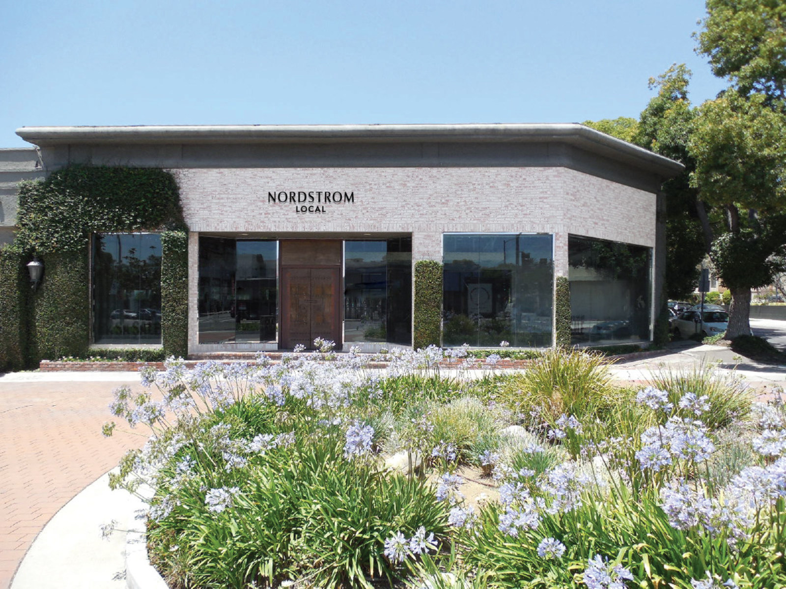 Nordstrom's new clothing-less Local store