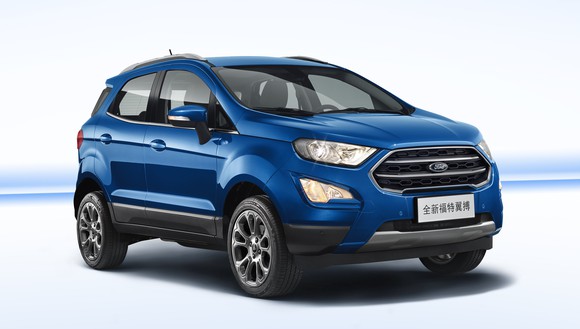 A blue 2018 Ford EcoSport, a small SUV, with a Chinese license plate.