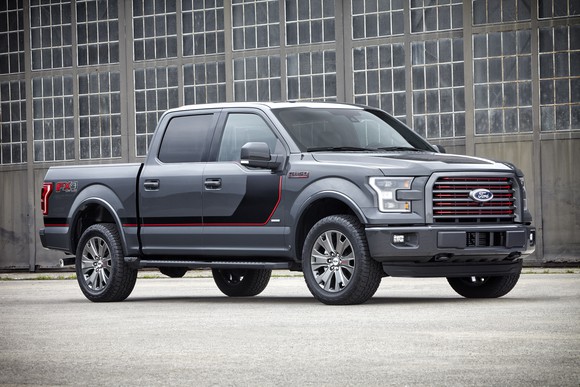 A gray 2016 Ford F-150.