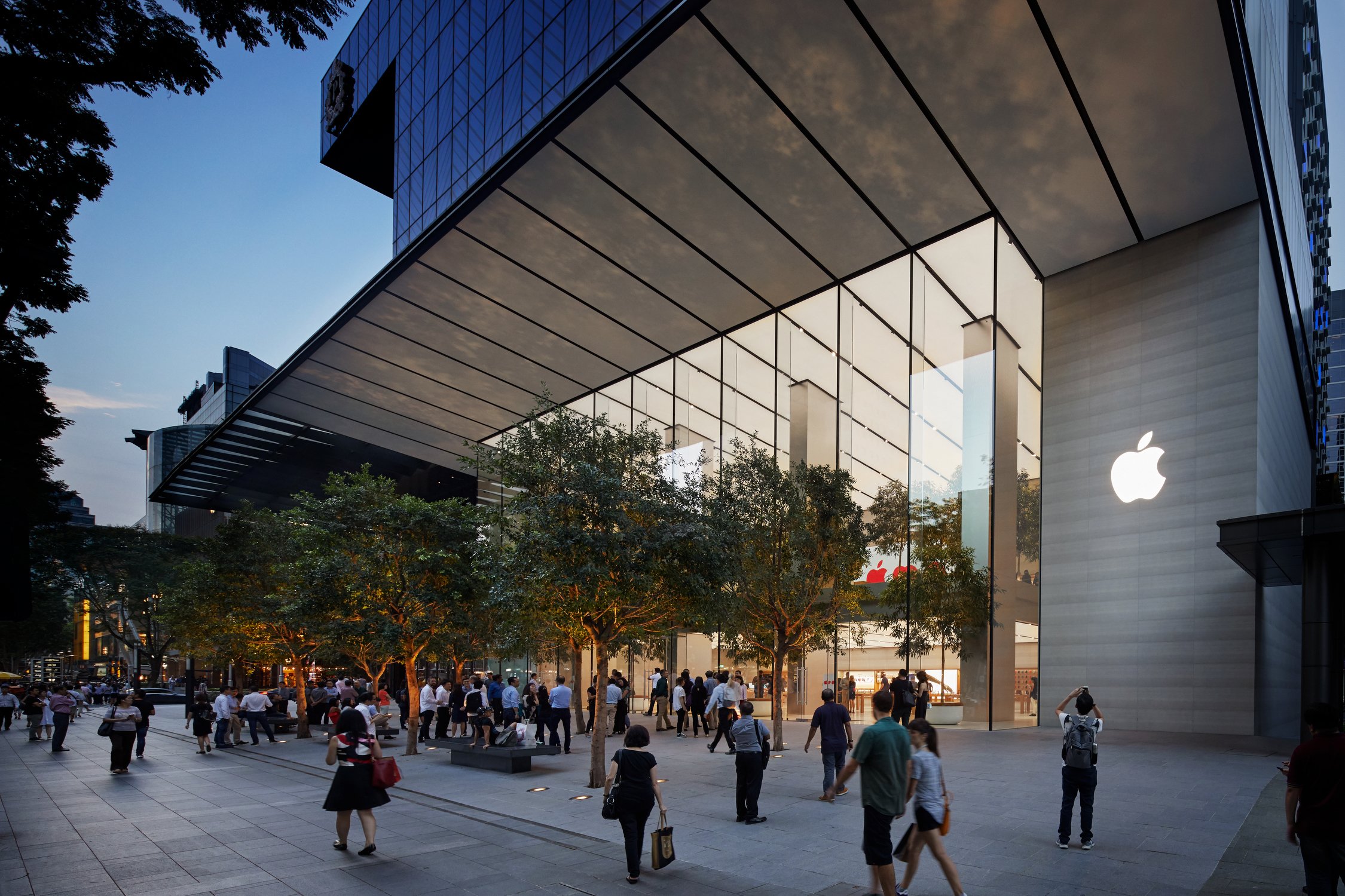 Apple Orchard Road store in Singapore