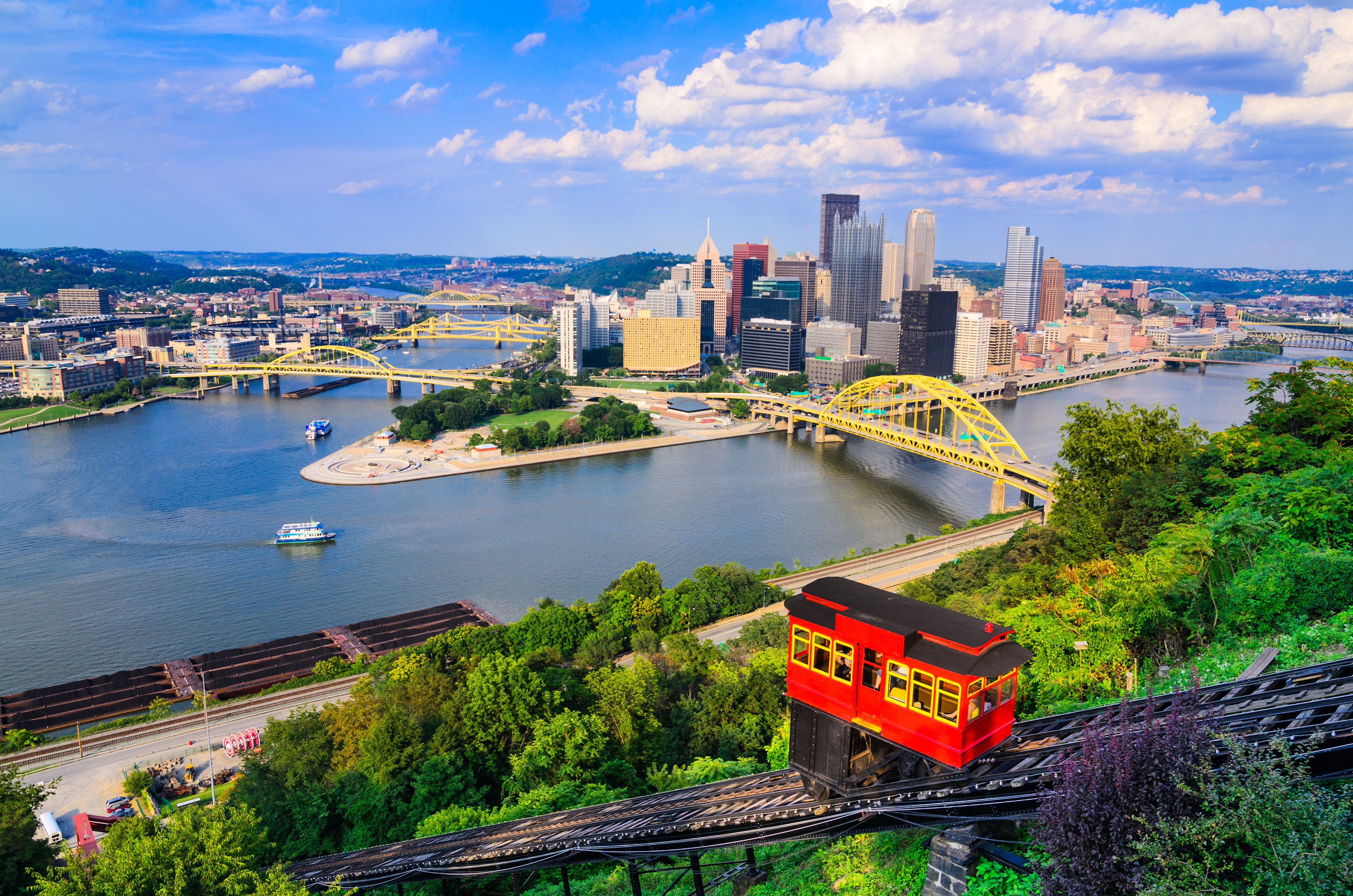 An ariel view of the Pittsburgh, Pennsylvania downtown area.
