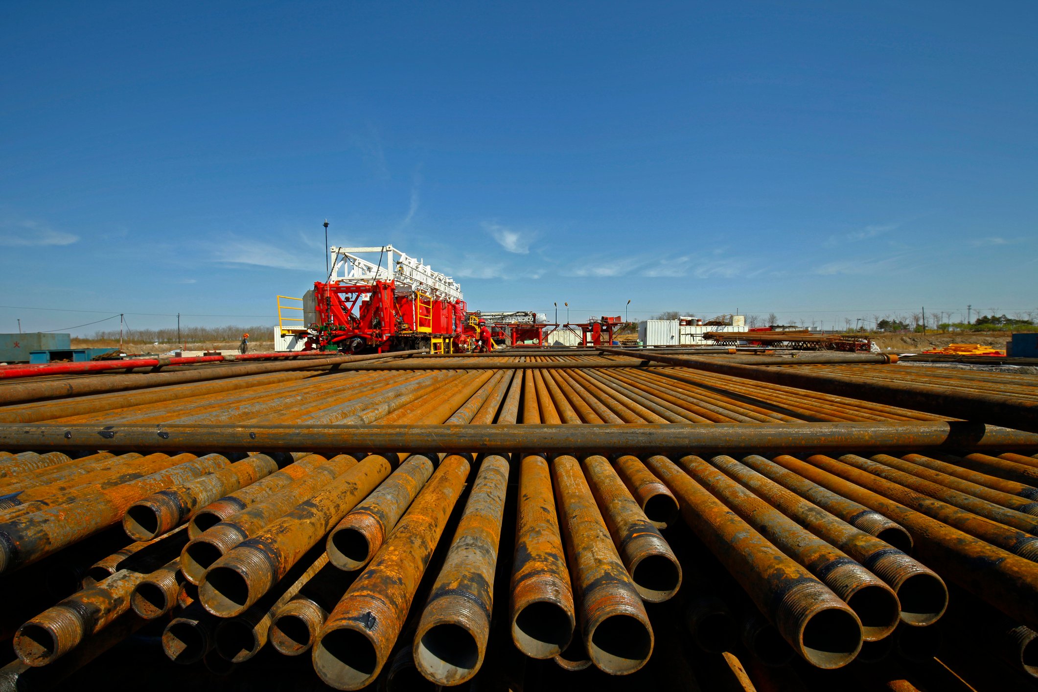 Steel pipe in a pile waiting to be put into use.
