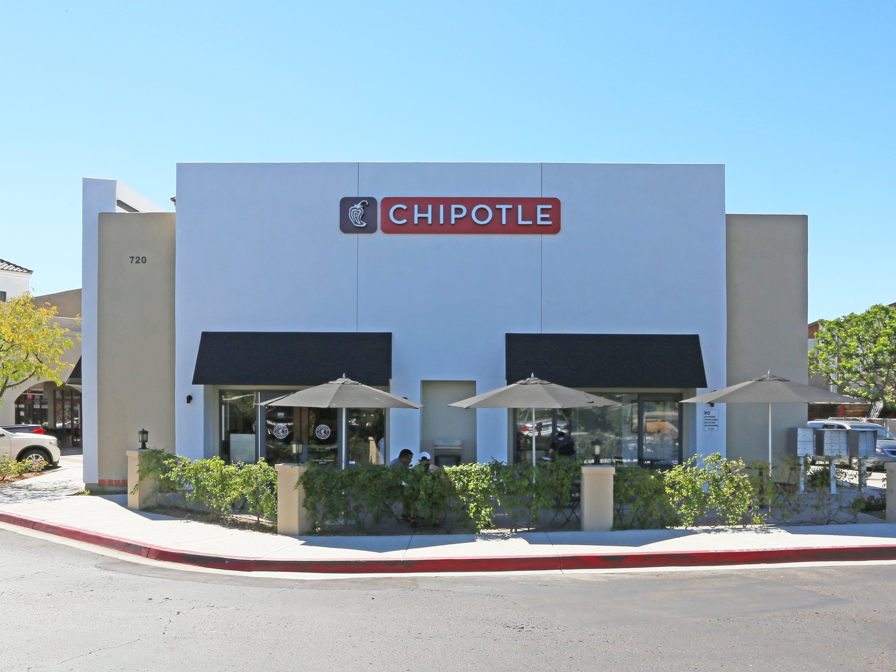 The outside of a Chipotle in California