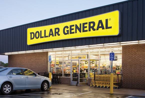 The exterior of a Dollar General store