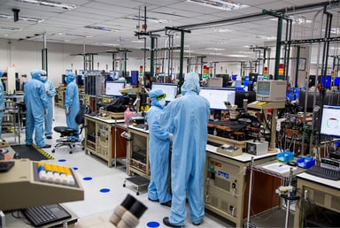 Workers_in_Dallas_factory_01172018