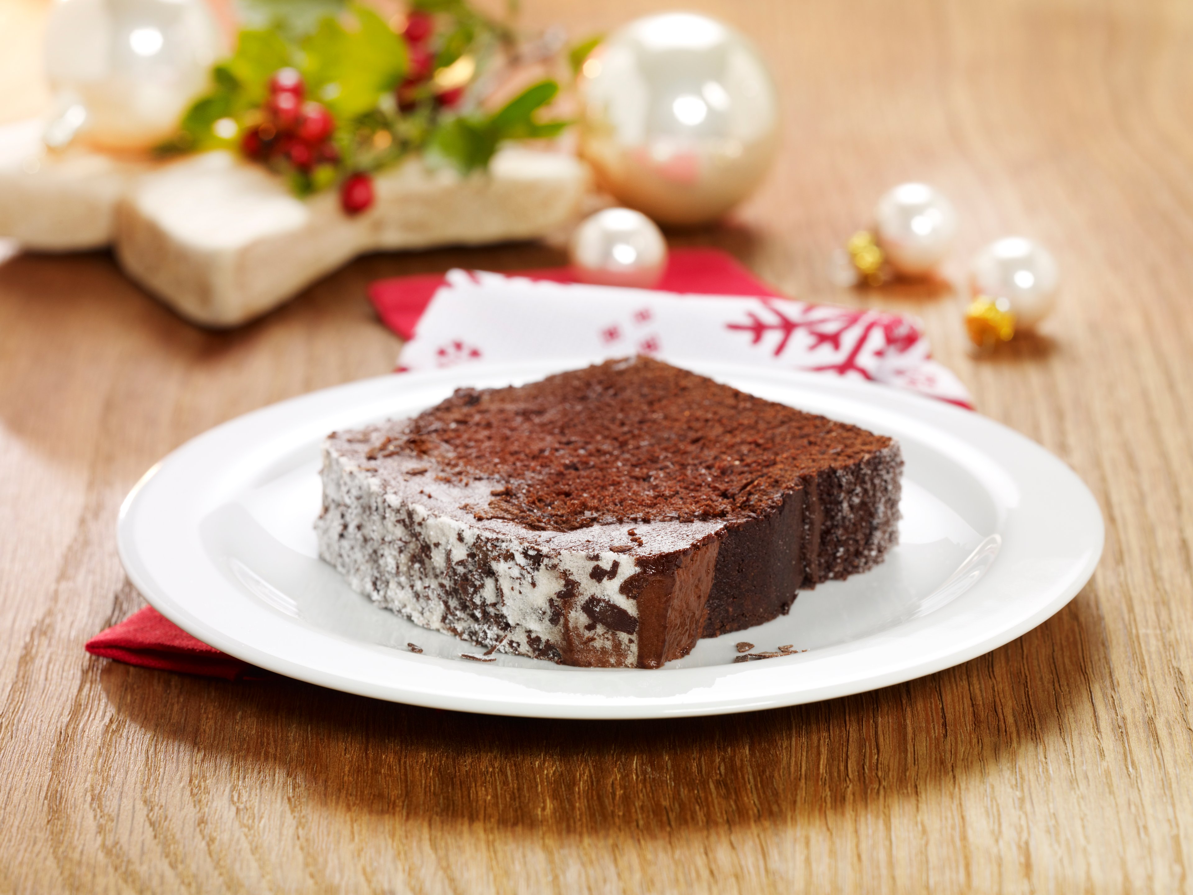 A slice of Starbucks gingerbread cake.