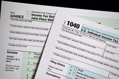 Tax Form 1040 and 1040EZ_GettyImages-513433854