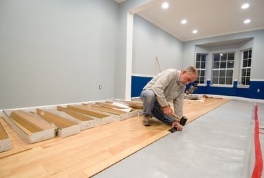 Wood laminate floor installer
