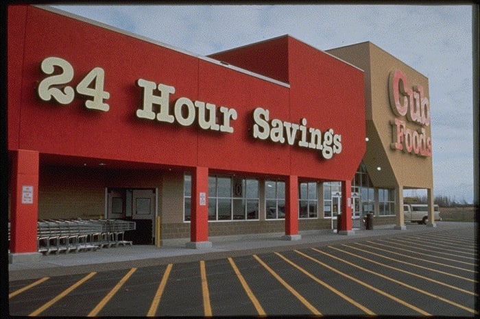 Outside view of Cub Foods location with empty parking lot.