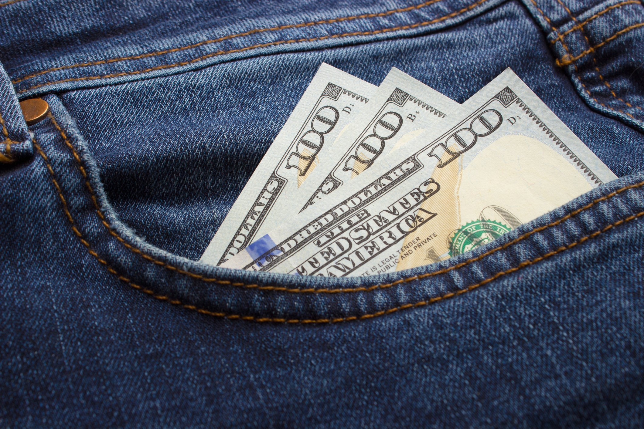 money in pocket getty