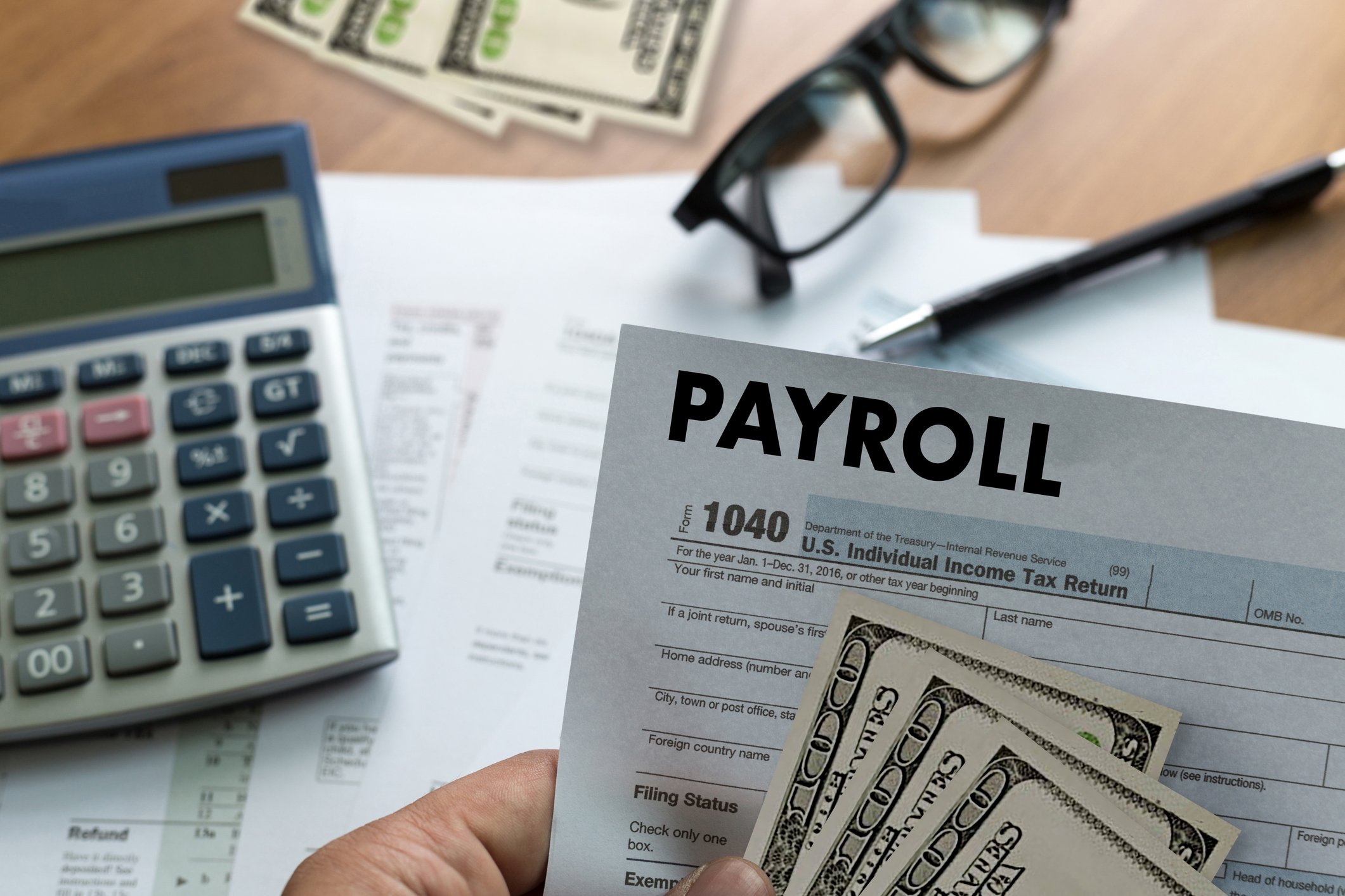 CAlculator money and payroll form