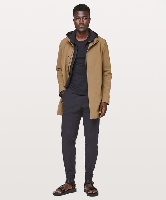 Man wearing lululemon clothing for office and commute.