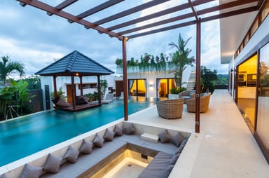 Tropical Villa With Pool