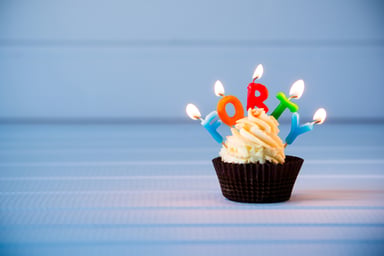 40th birthday cupcake_GettyImages-542104806