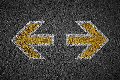 Two arrows pointing in opposite directions.
