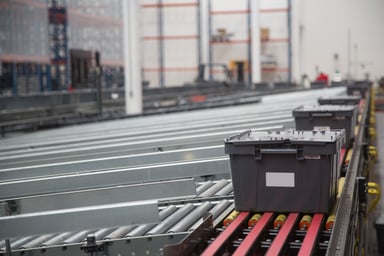 mail processing conveyer belt