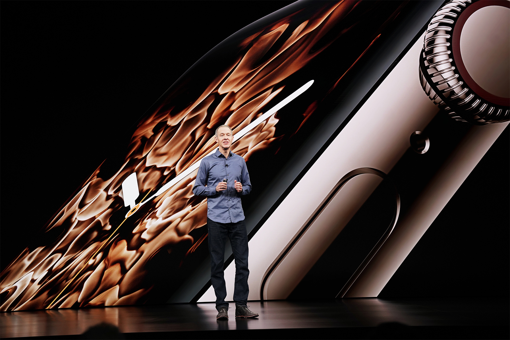 Apple chief operating officer Jeff Williams announces the Apple Watch Series 4