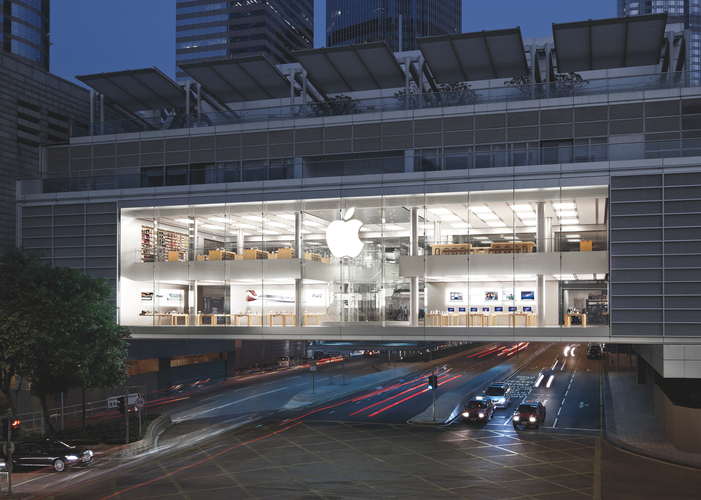 Exterior of Apple Store Hong Kong at night