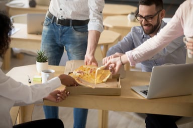 sharing pizza_GettyImages-994164922