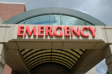 emergency room sign_GettyImages-918131880