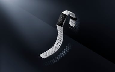 Fitbit_Charge_3_Shot_05_SE_Male_White_Frost