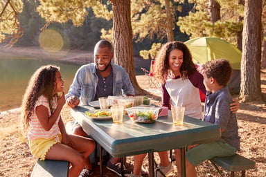 family picnic_GettyImages-966221022