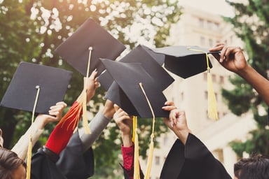 graduating_GettyImages-947295034