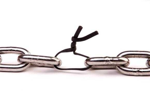 A chain has a link that's just a twist tie.