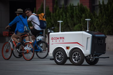 JD-autonomous-delivery-robots-2