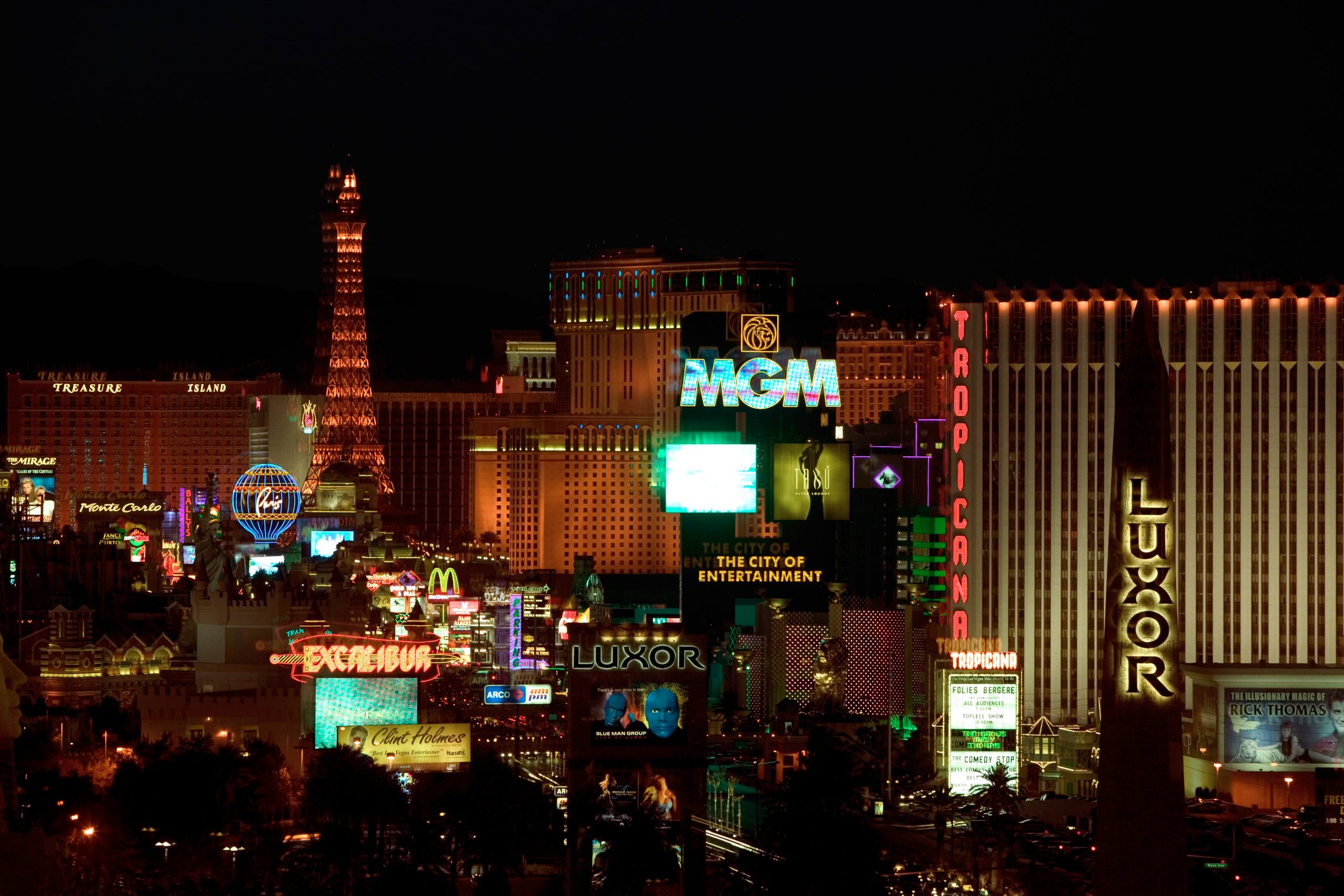 Buildings along the Las Vegas strip at night.