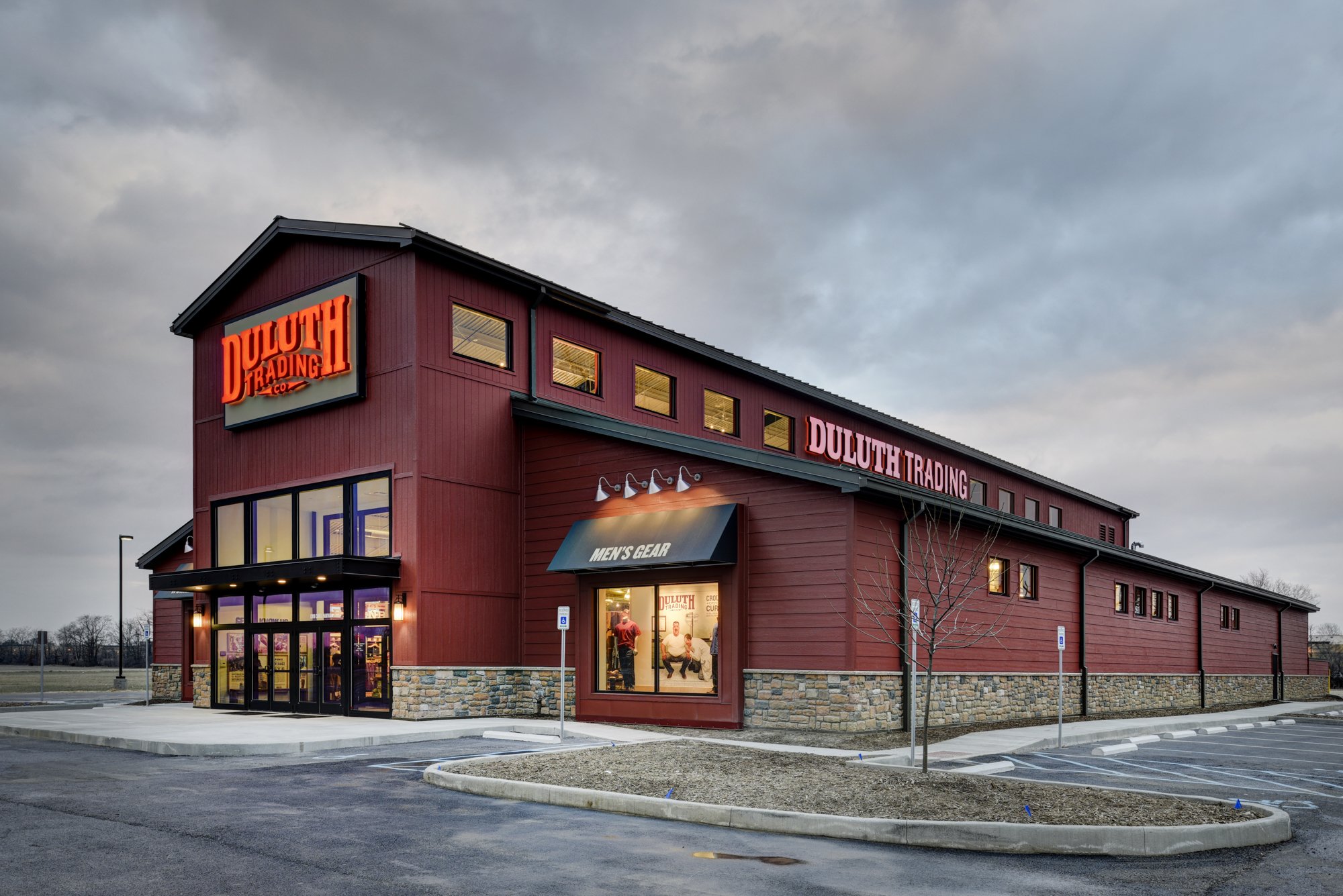 Exterior view of a Duluth Trading retial store