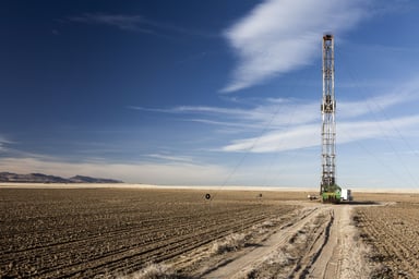 fracking drilling rig natural gas