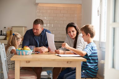 parents with children_GettyImages-638922898