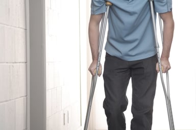 man on crutches_GettyImages-157188725
