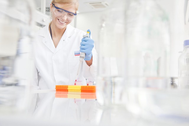 Qiagen scientist